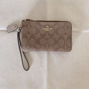Coach Corner Zip Wristlet